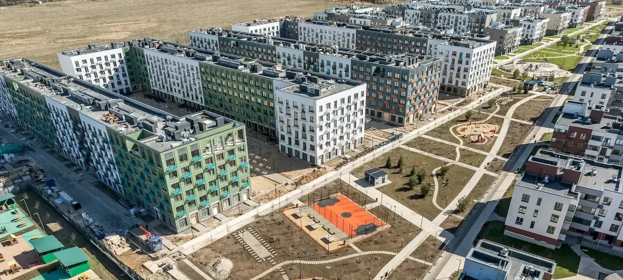 Апрель