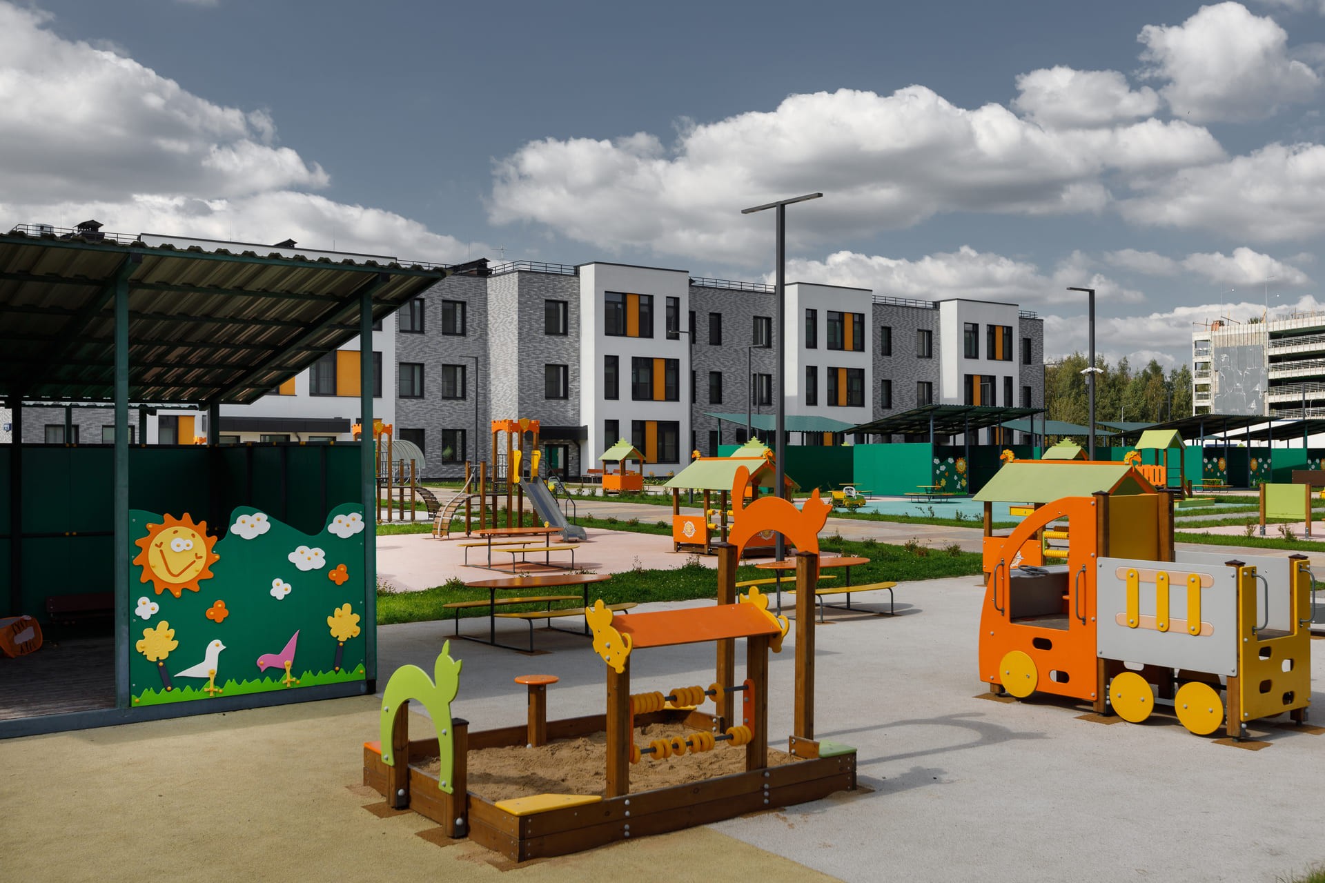 Детский сад на территории